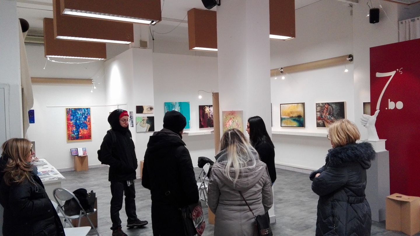 Visitatori davanti a Simbionte al 7Bo